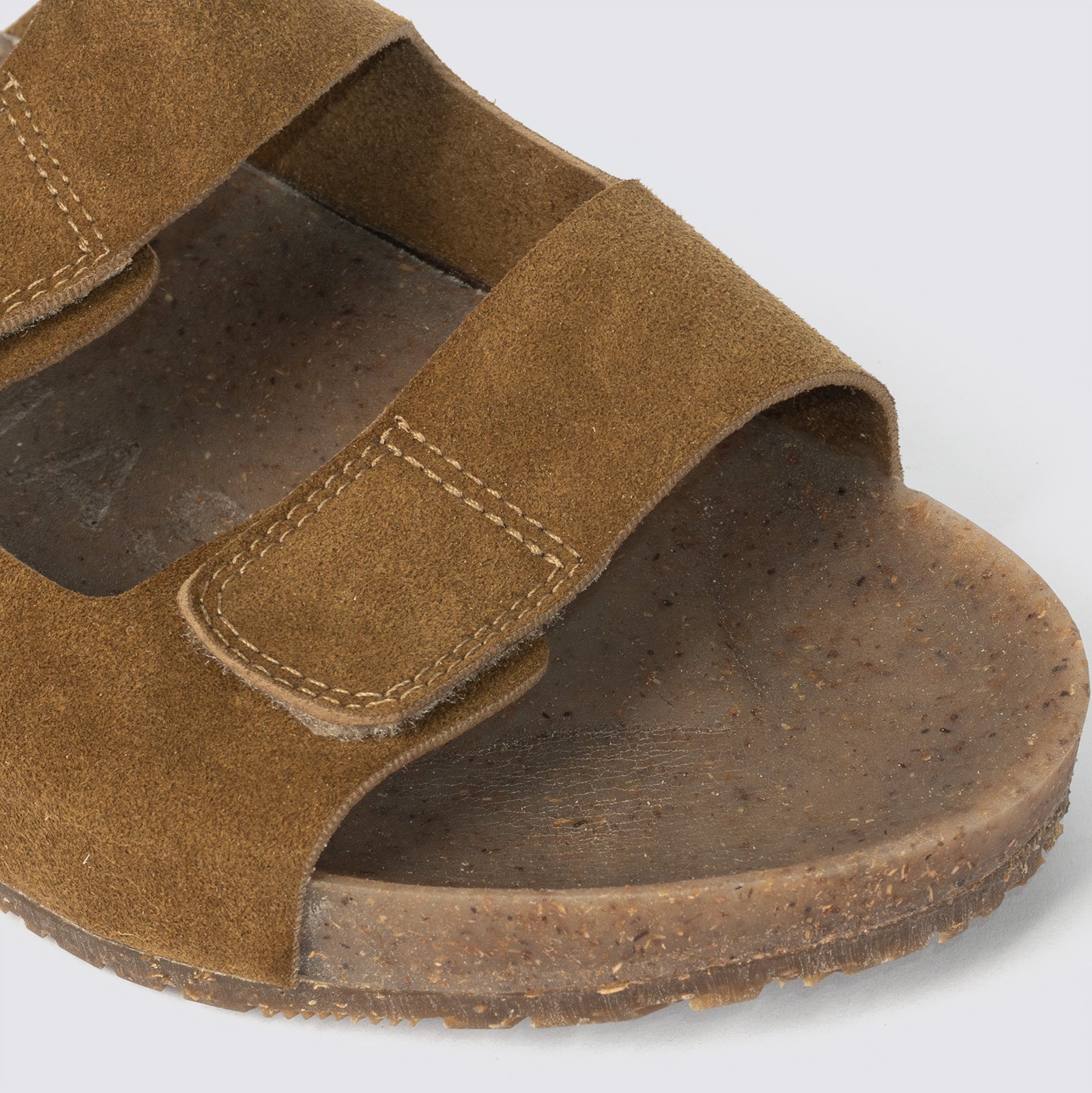 Sandalias dos correas Nuez