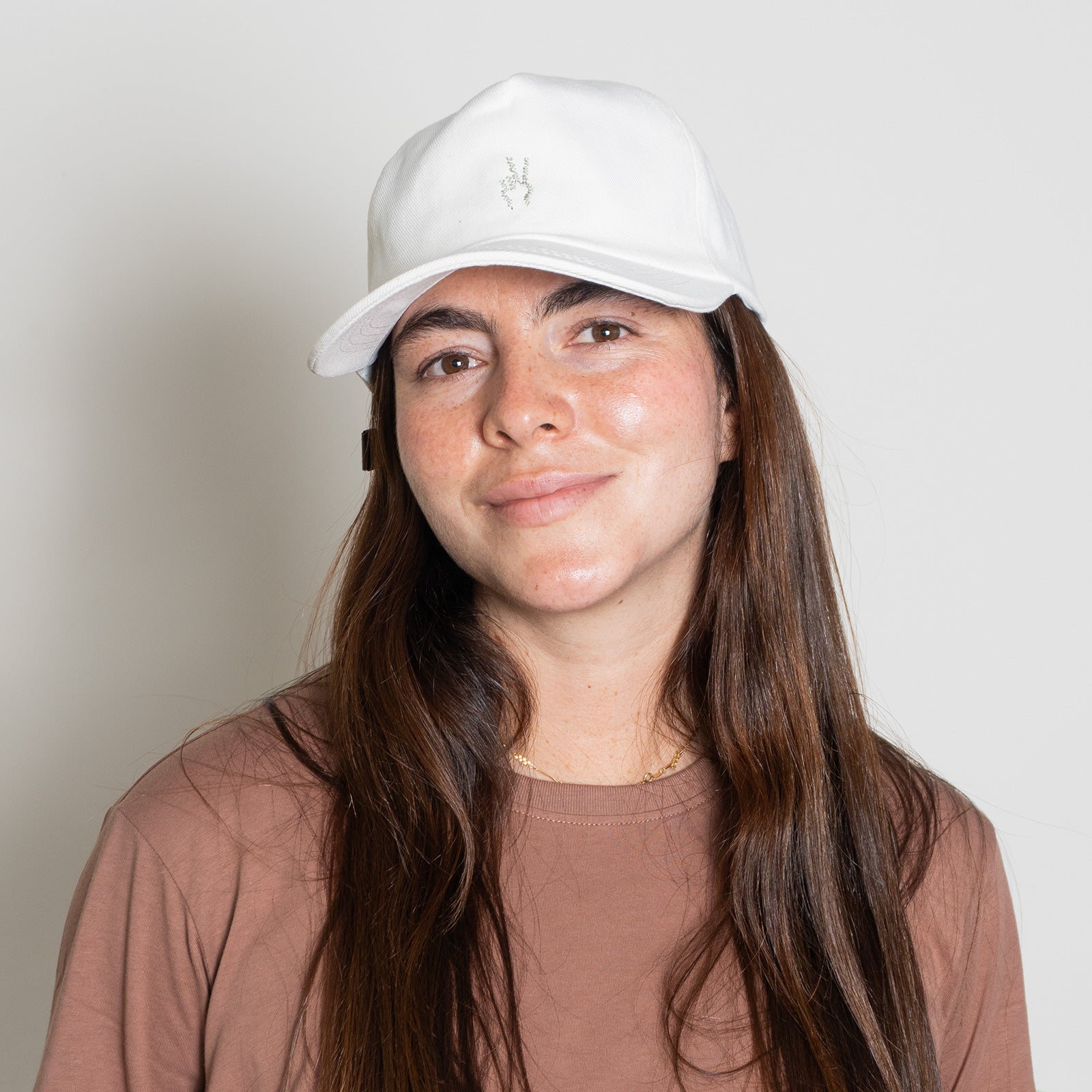 Gorra "Icono" Pachas Cruda con destapador