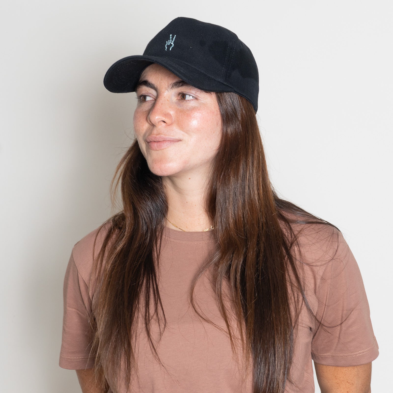 Gorra "Icono" Pachas Negra con destapador