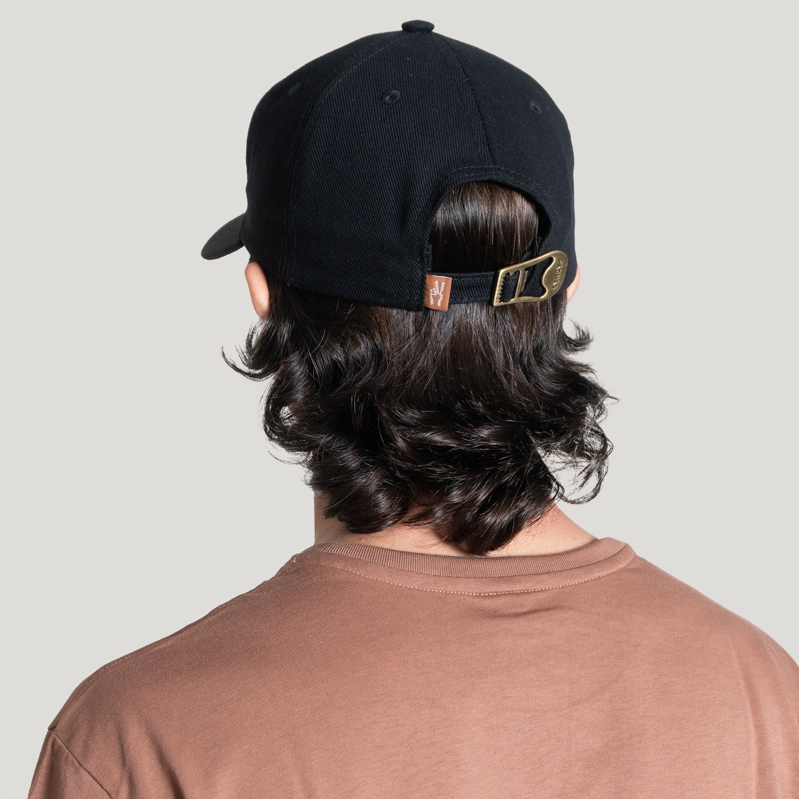 Gorra "Icono" Pachas Negra con destapador