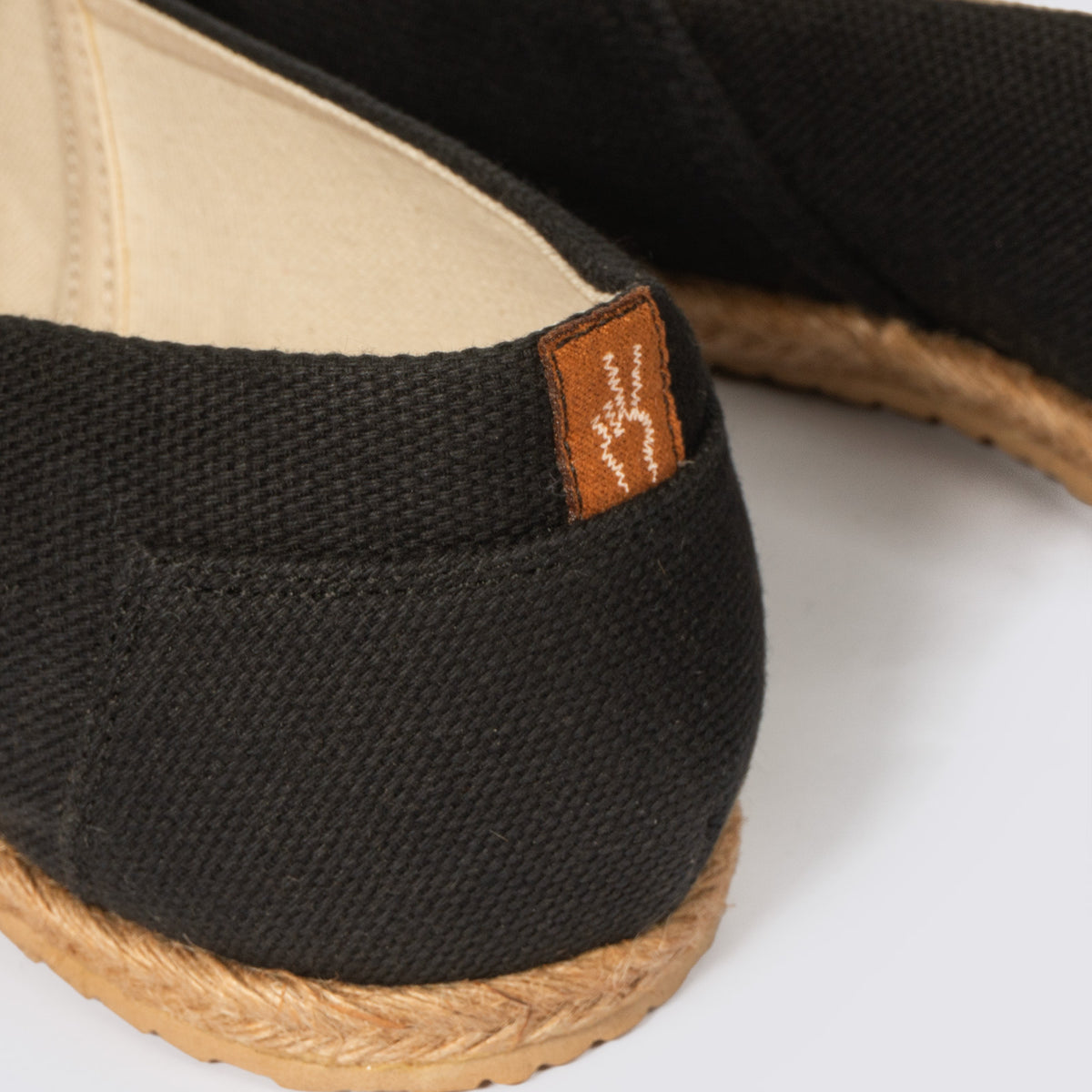 Pachas Classic Black