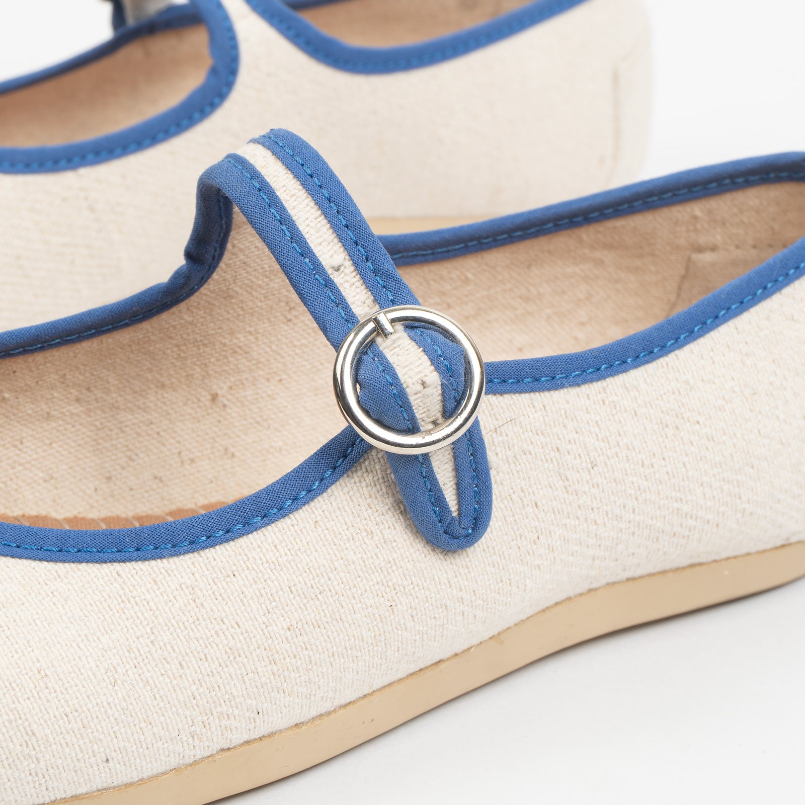 Bailarinas "Tell your friends you <3 them"