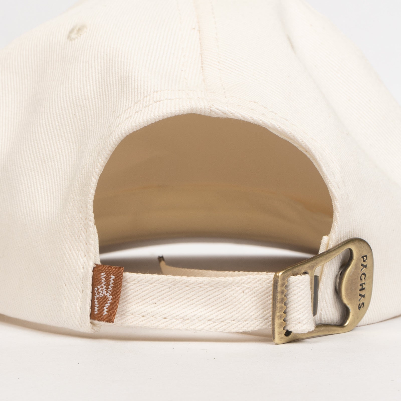 Gorra "Icono" Pachas Cruda con destapador