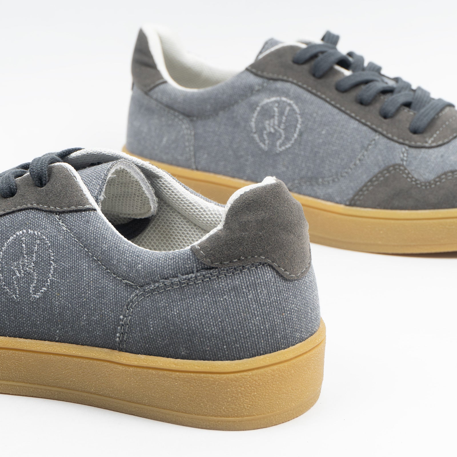 Tenis "Sin Regla" Gris